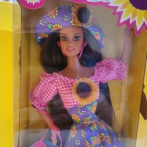 Vintage Sunflower Teresa Friend of Barbie Doll 1994 Mattel NRFB